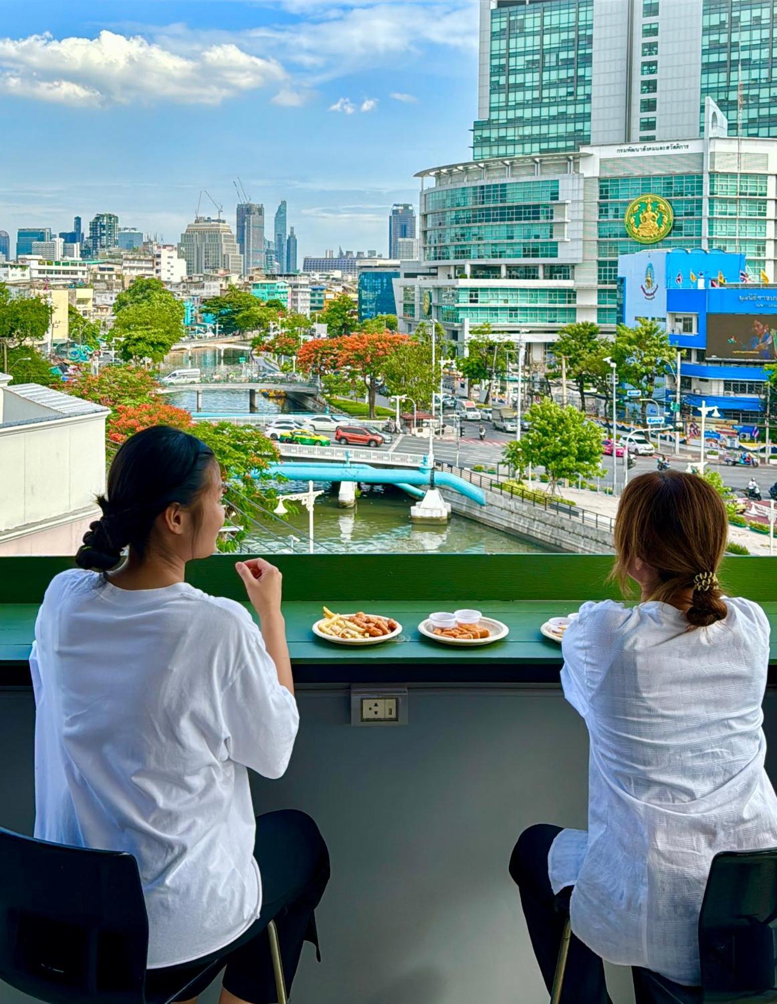 Sabai Dee Minitel Hotel Bangkok Exterior photo